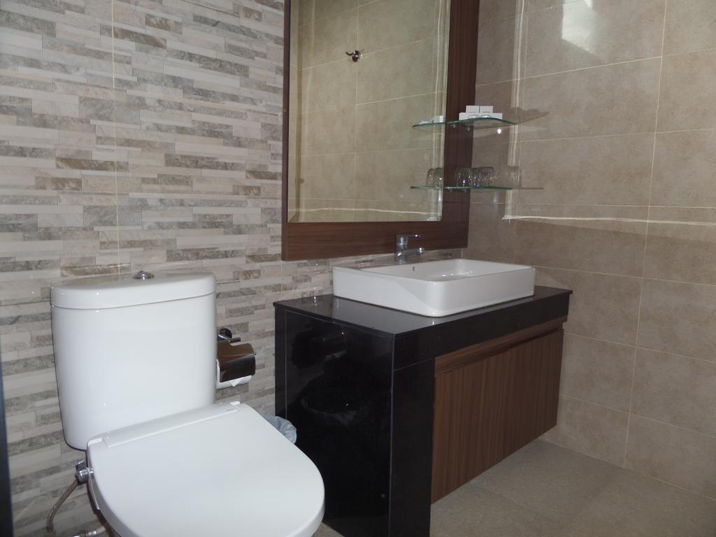 Royal Majesty Villas Kuta Lombok Esterno foto